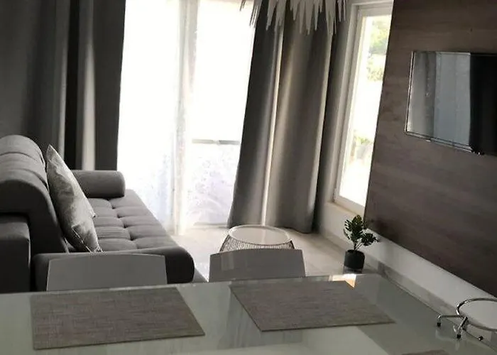 Kor Ula - One Bedroom With Terrace And Sea View